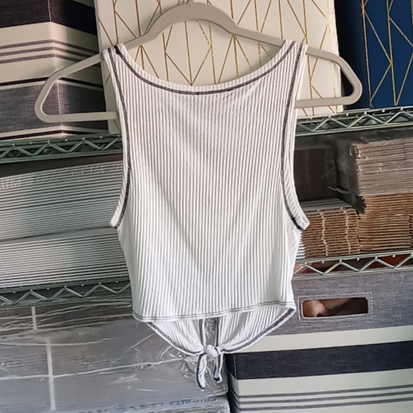 Women's forever 21 crop top size small - Picture 2 of 2